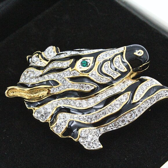 Splendid Swarovski Signed Zebra Head Gold Tone Encrusted Crystal Brooch - Picture 6 of 10